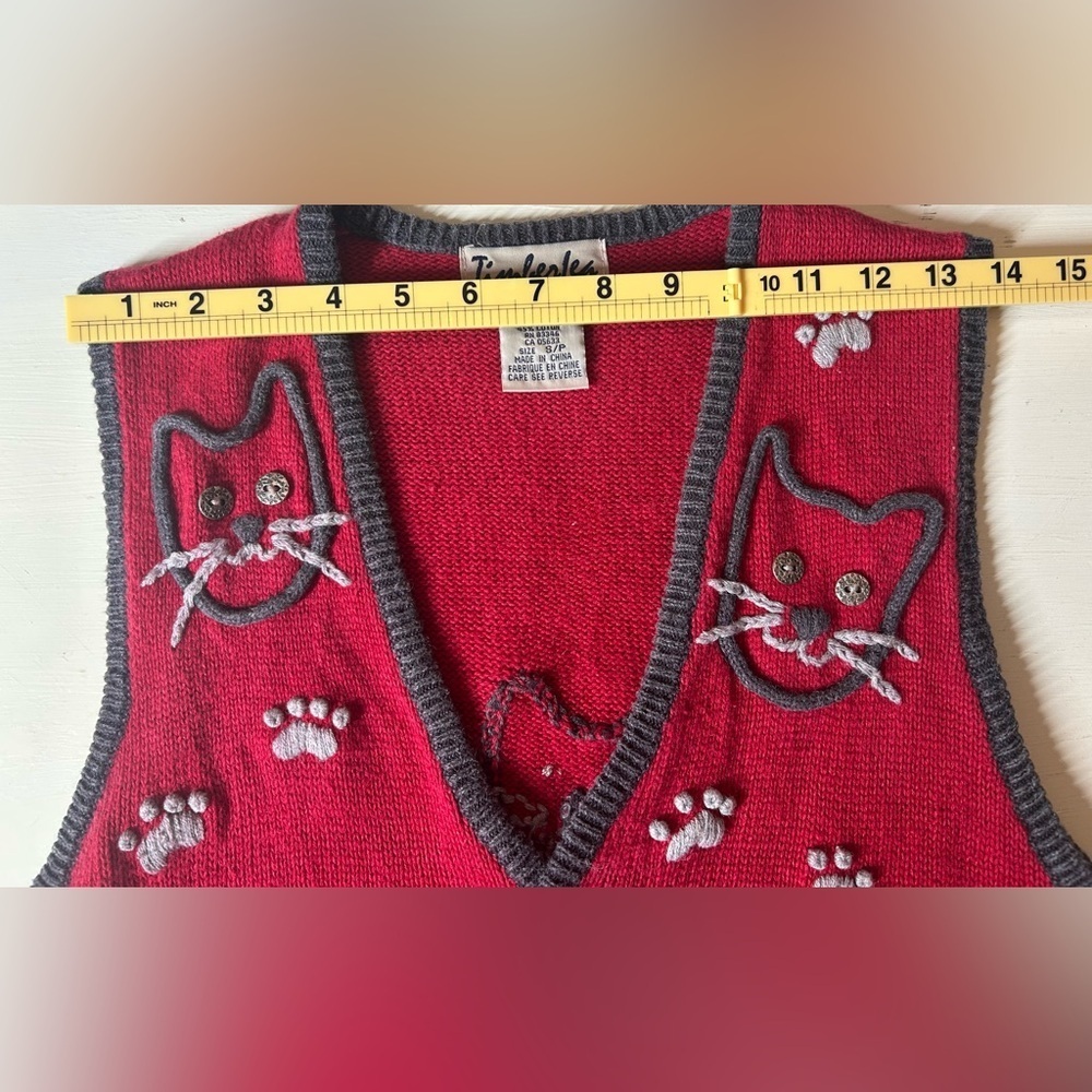 VINTAGE Timberlea Cat Embroidered Sweater Vest Red Gray Button Front Size Small - Picture 6 of 9